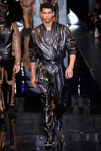 Look 26
